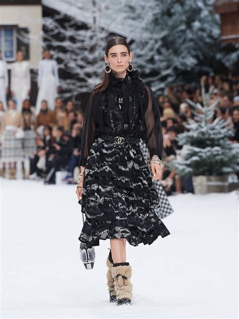 gonne chanel fw 2019 2020|Chanel runway collection.